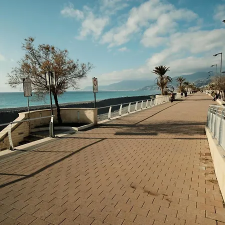 A Due Passi Dal Mare Apartman *